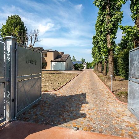 Agriturismo Corte Casello Gazoldo degli Ippoliti Luaran gambar