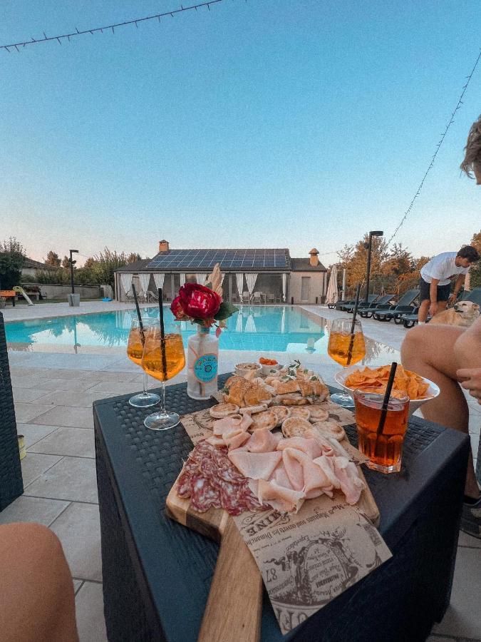 Agriturismo Corte Casello Gazoldo degli Ippoliti Luaran gambar